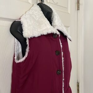 Red Camel Faux Fur Lining Maroon Size Large (missing a button)